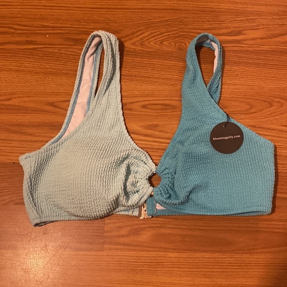 Blooming Jelly Bikini Top size XL. (BZ) - Picture 2 of 5